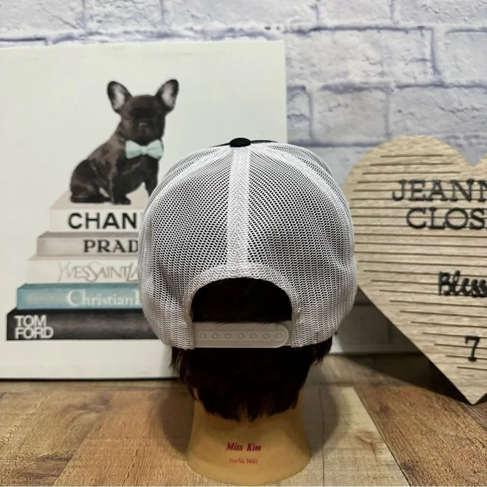 The Classic lazy strapback